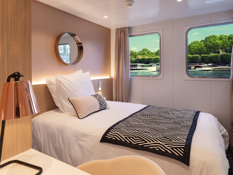 CAT. C - Main Deck 1 Bed Single